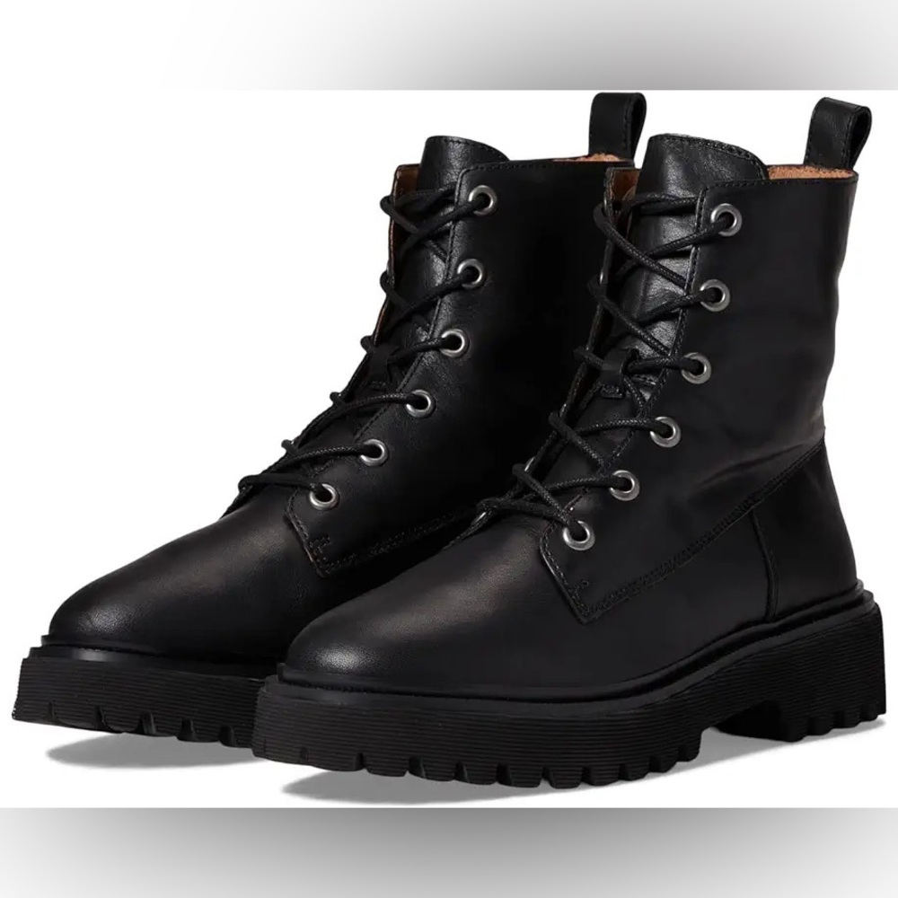Madewell The Rayna Lace-Up Boot in Leather in Black